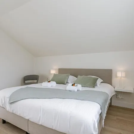 Huswell - Spacious House With Sunny Garden Brugge